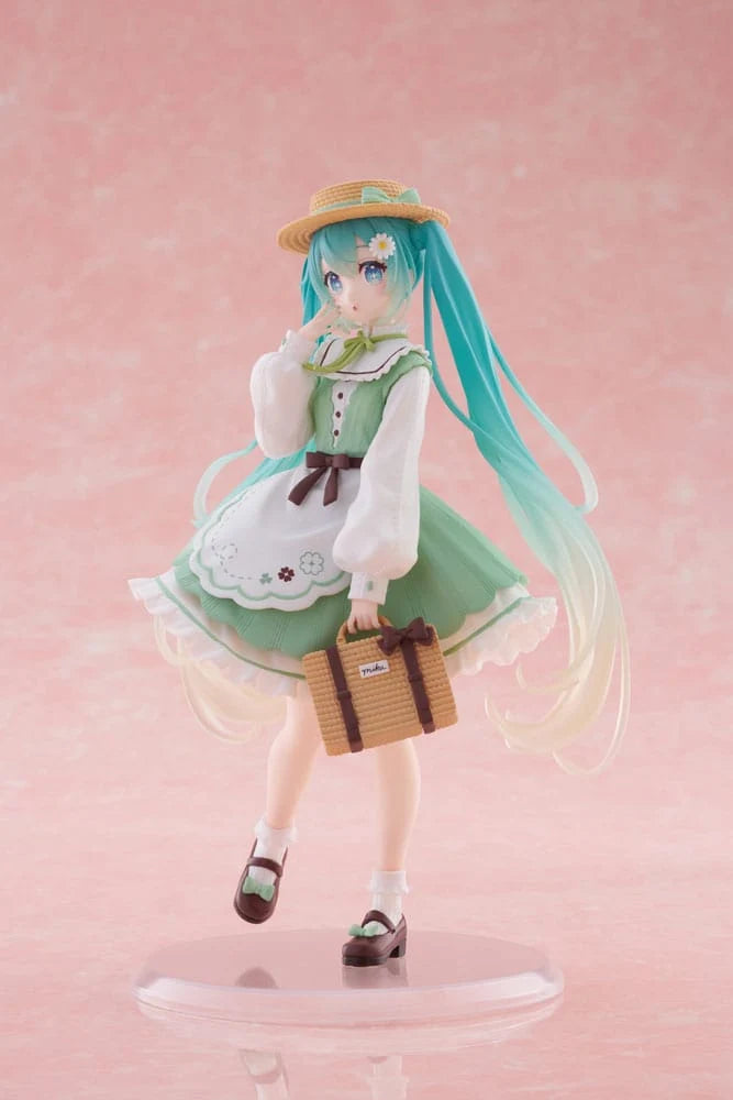 Taito Hatsune Miku Fashion Figure - Hatsune Miku Country 18cm