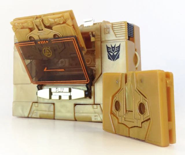 Soundwave Gold Version Linkin Park Edition | Transformers G1 Platinum Edition