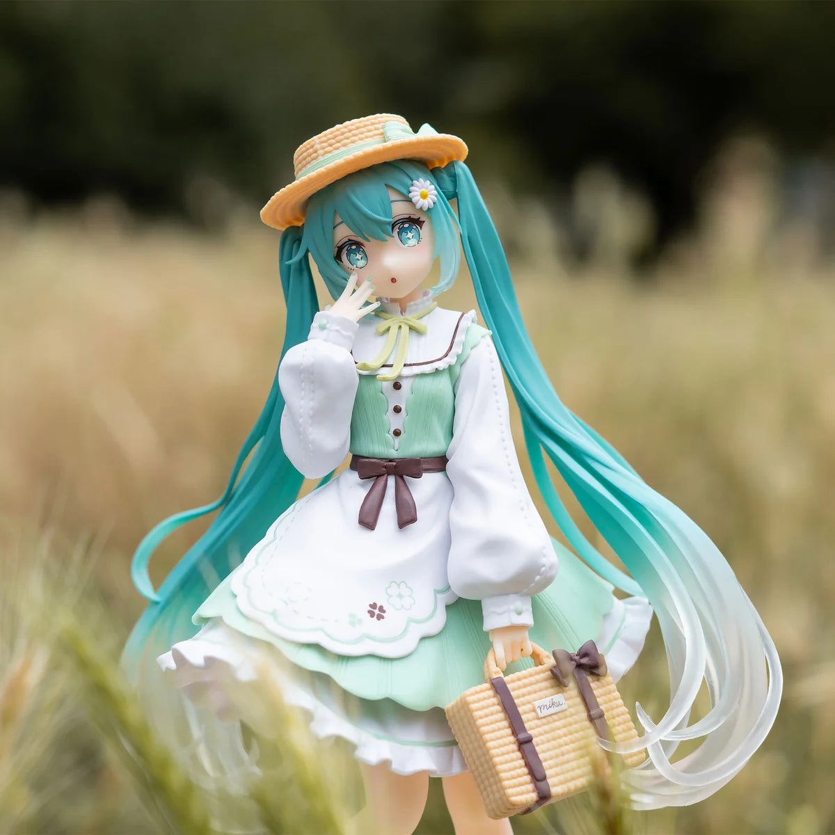 Taito Hatsune Miku Fashion Figure - Hatsune Miku Country 18cm