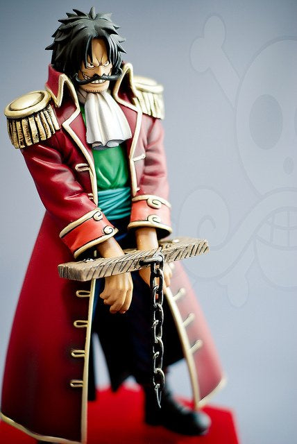 Banpresto One Piece GOL D. Roger DX Figure