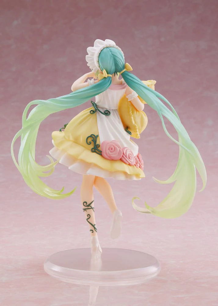 Taito Hatsune Miku Sleeping Beauty Wonderland Figure