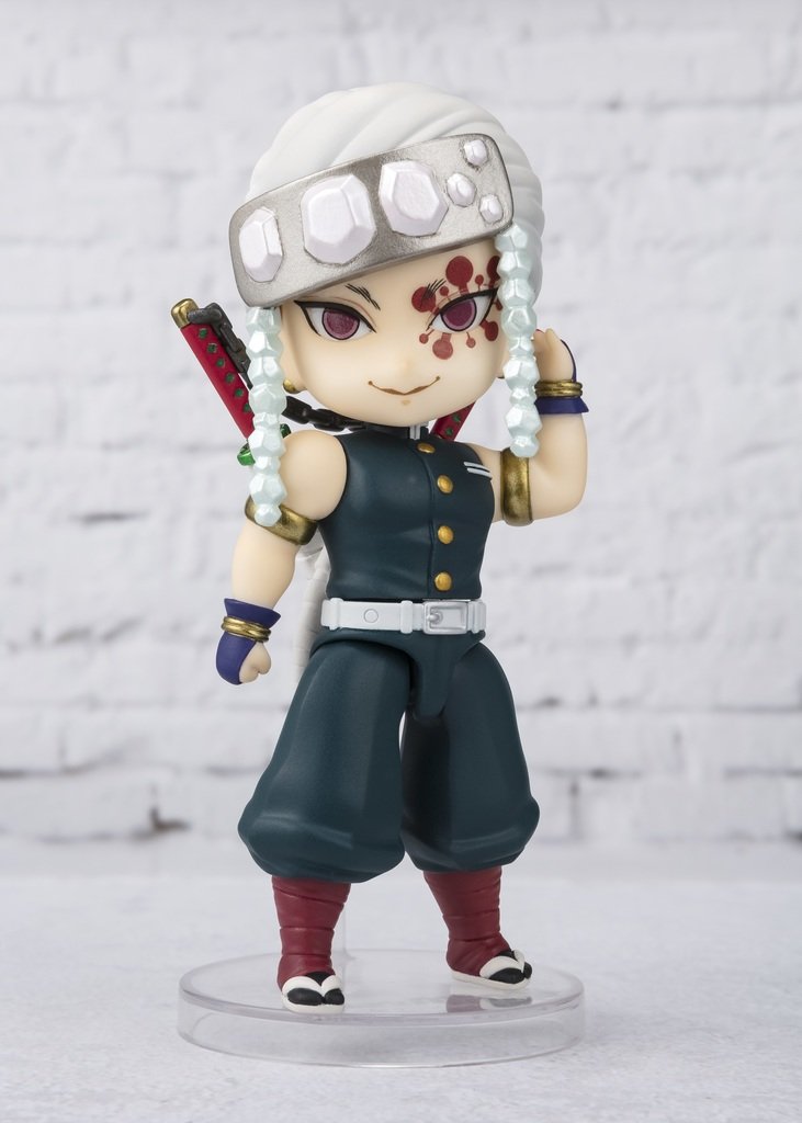 Bandai Demon Slayer: Kimetsu no Yaiba - Uzui Tengen Figuarts Mini Figure