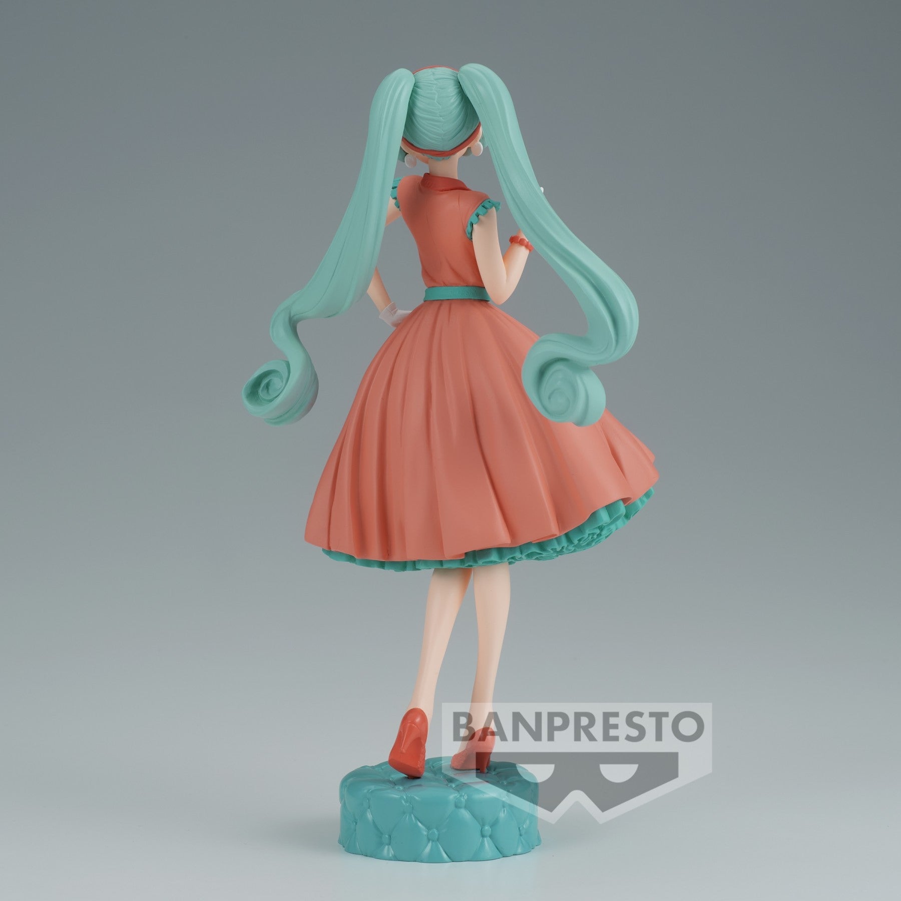 Banpresto Cranenking Figure - Hatsune Miku World Journey Vol.1