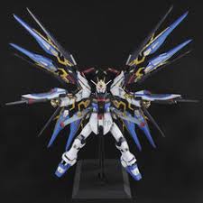 Bandai PG Strike Freedom Gundam (Gundam Seed Destiny) 1/60 Scale Kit