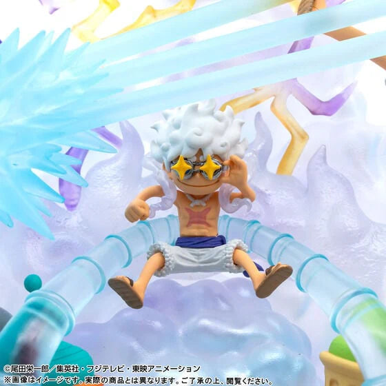 One Piece World Collectible Figure Premium - Monkey D. Luffy Gear 5 Special 21cm