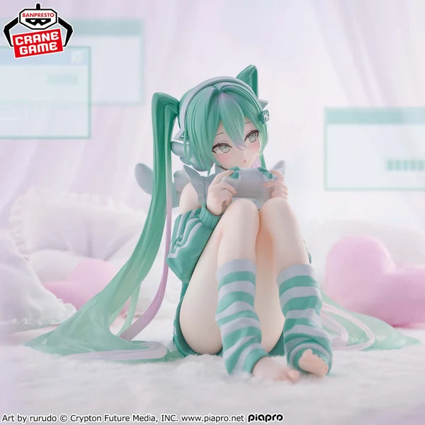 Banpresto Hatsune Miku Holiday Memories Figure - Hatsune Miku Game Ver. 13cm