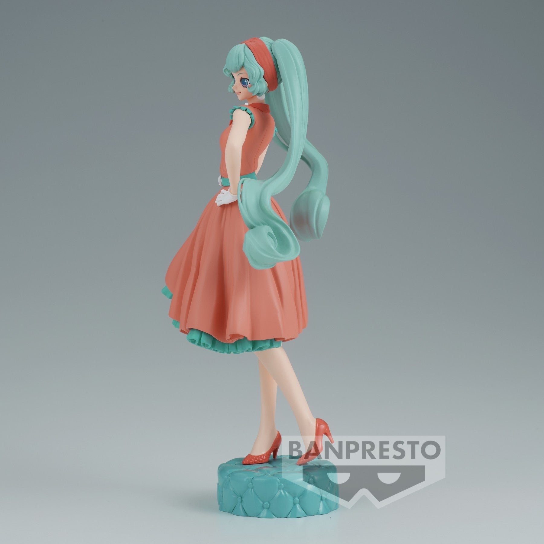 Banpresto Cranenking Figure - Hatsune Miku World Journey Vol.1