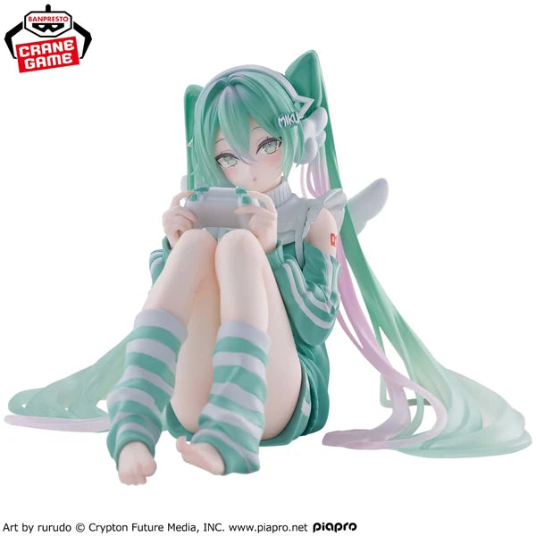 Banpresto Hatsune Miku Holiday Memories Figure - Hatsune Miku Game Ver. 13cm