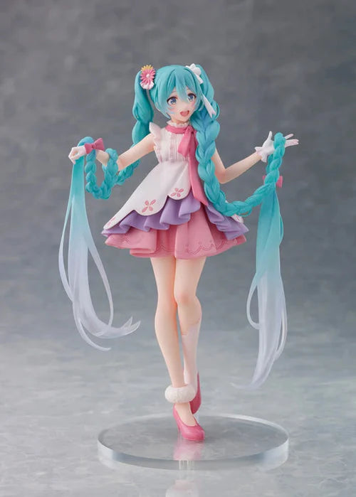 Taito Hatsune Miku Wonderland Figure Rapunzel 18cm