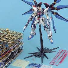 Bandai MG Gundam STRIKE FREEDOM ZGMF-X20A 1/100 Scale Kit