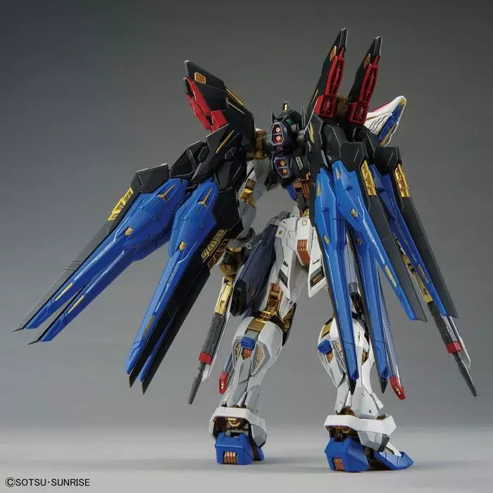BANDAI HOBBY MGEX 1/100 STRIKE FREEDOM GUNDAM