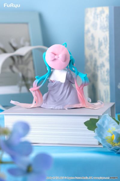 FuRyu Hatsune Miku Sailor Suit in Love Noodle Stopper Figure
